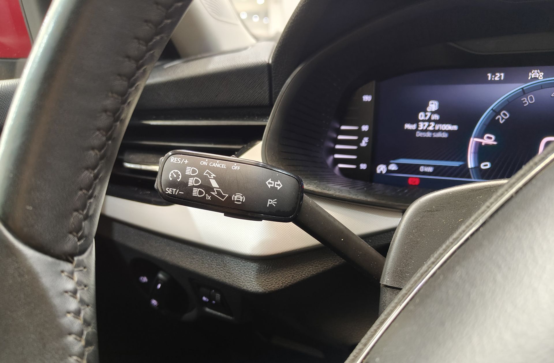 Škoda Kamiq 1.0 TSI Emotion - foto 24