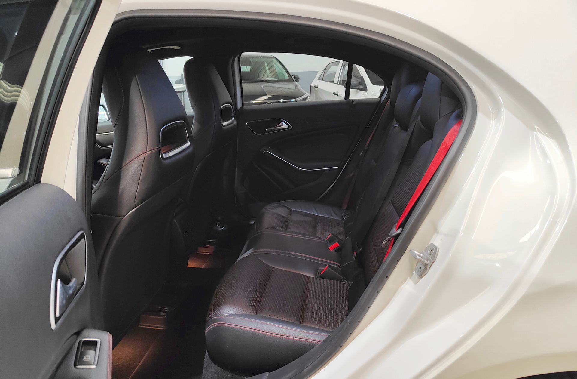 Mercedes-Benz Clase A 250 AMG Line 4Matic - foto 12
