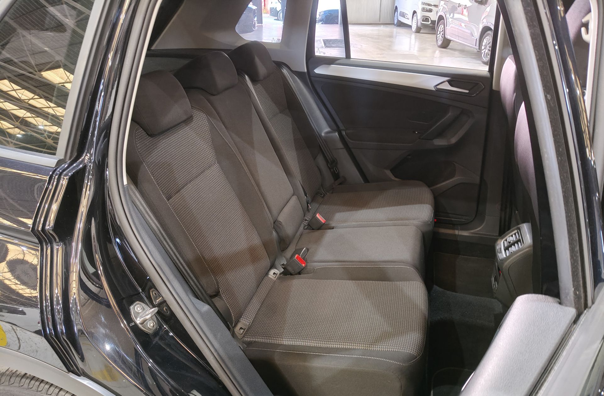 Volkswagen Tiguan Edition 2.0 TDI BMT - foto 13