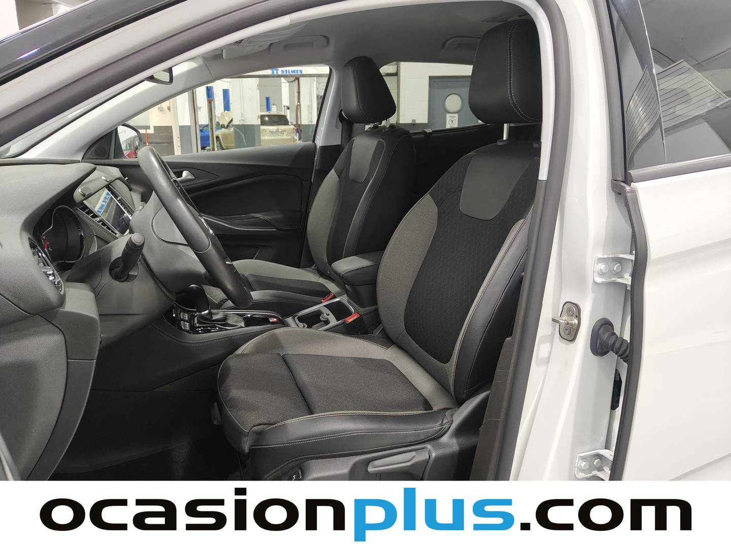 Foto asientos delanteros Opel Grandland X Opel Grandland X 1.6 Turbo Ultimate Auto (181 CV)
