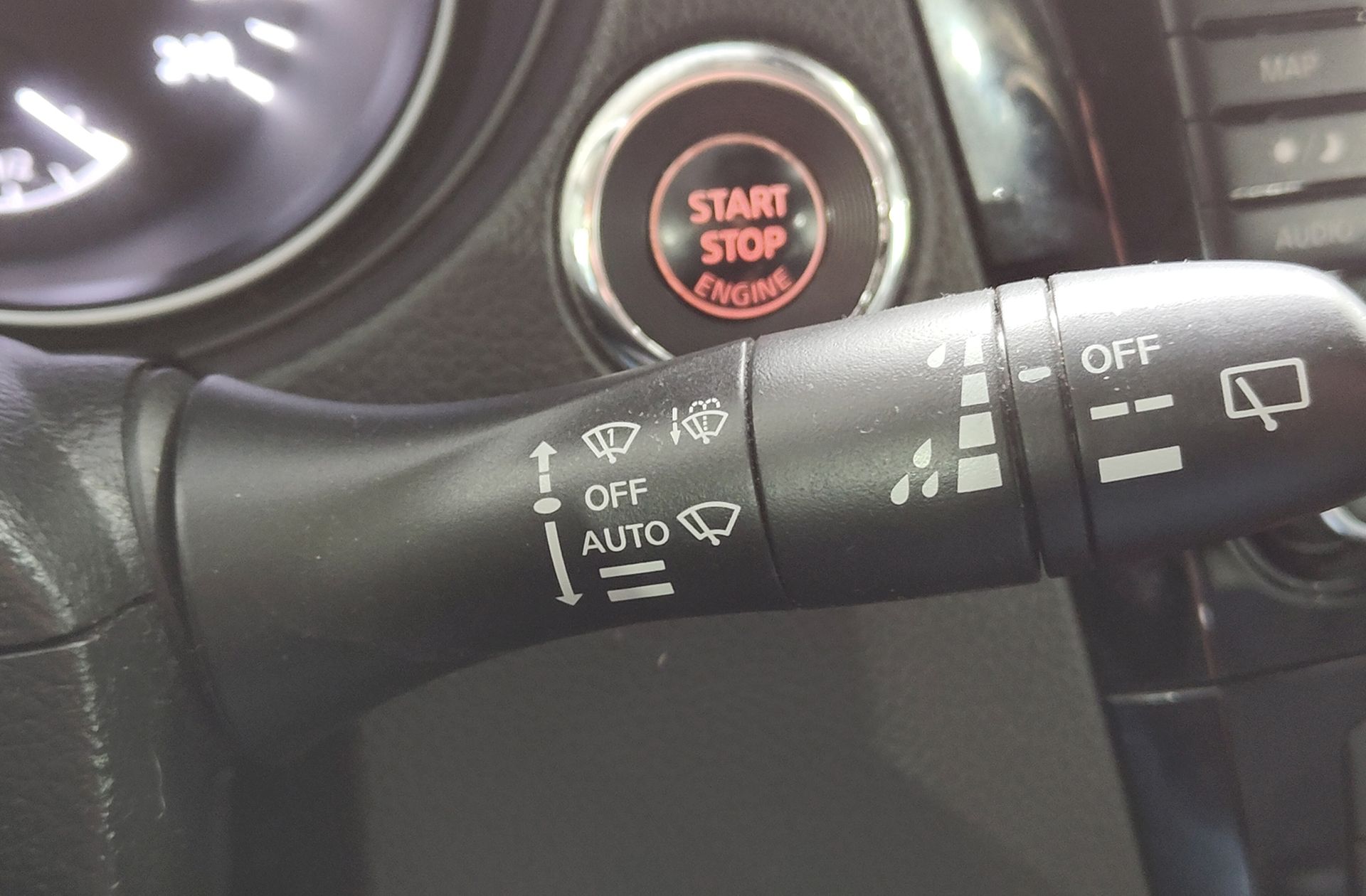 Nissan Qashqai DIG-T 140 N-Connecta - foto 25