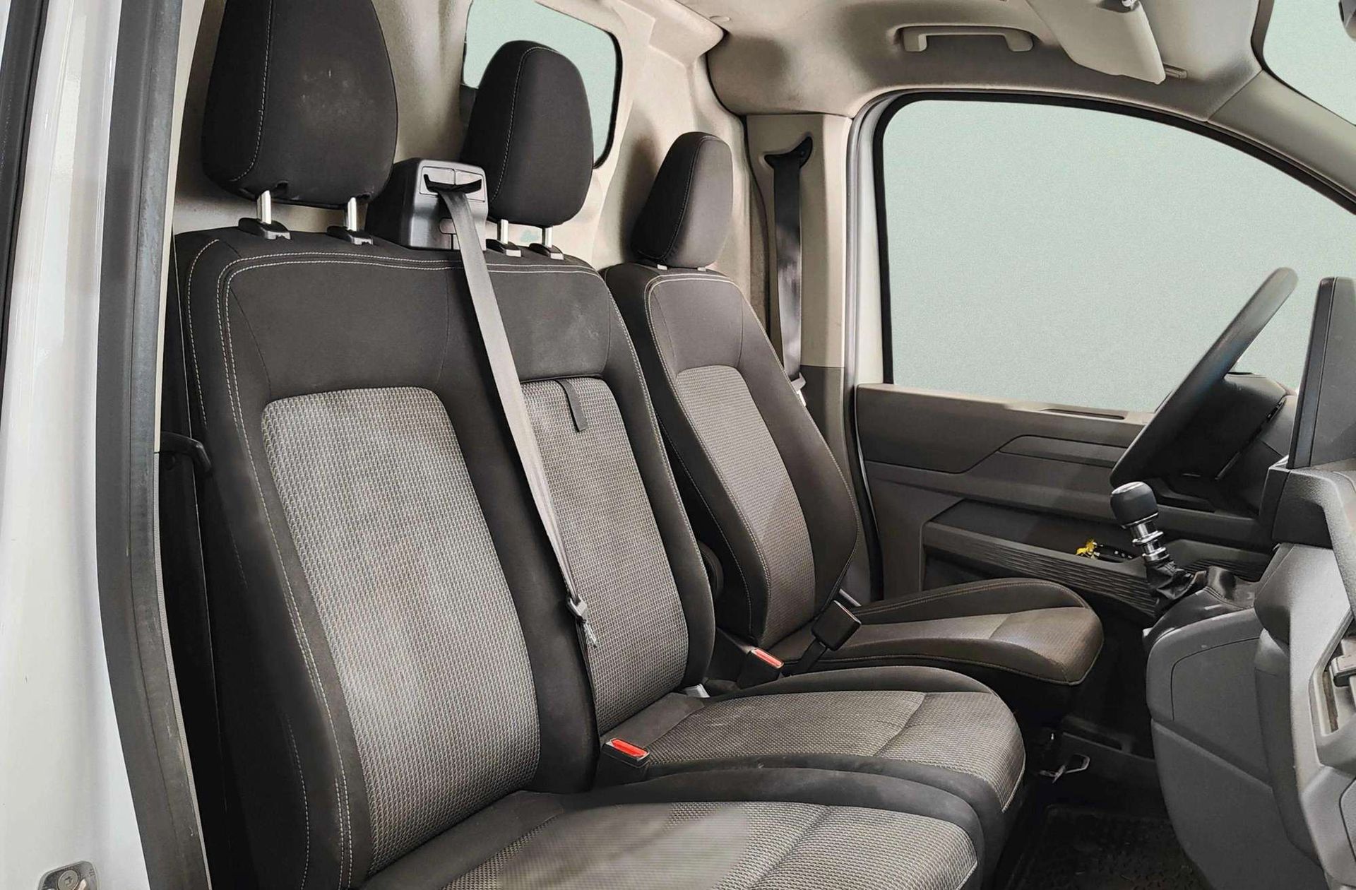 Volkswagen Transporter Furgon Batalla Corta TN 2.0 TDI - foto 17