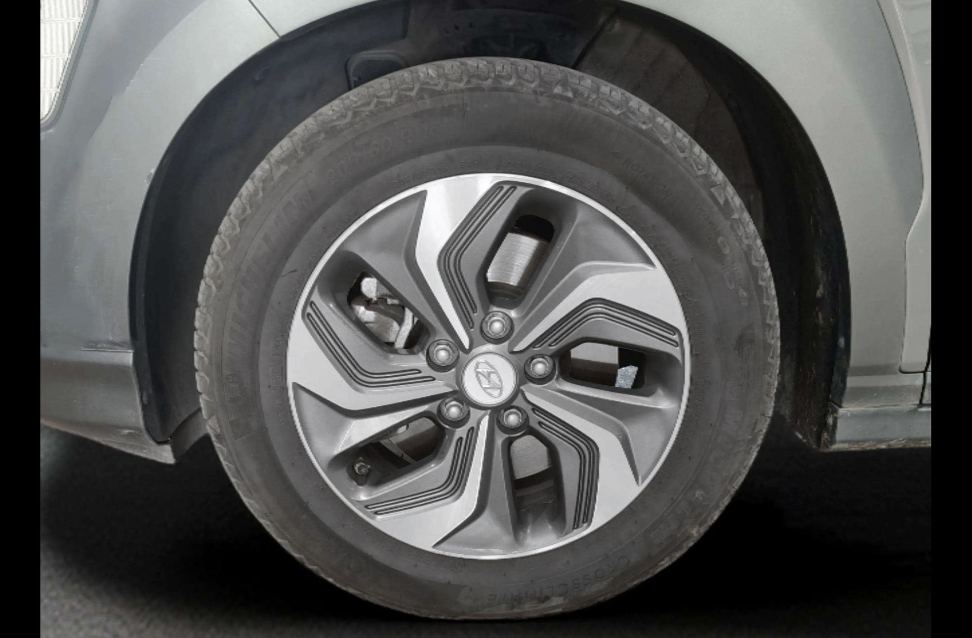 Hyundai Kona 1.6 GDI HEV Tecno Red DT - foto 38