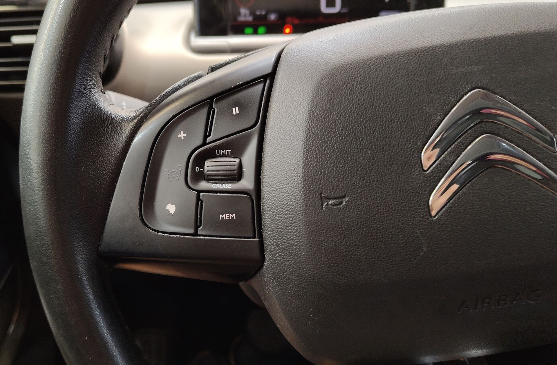 Citroën C4 Cactus PureTech 110 Shine - foto 25