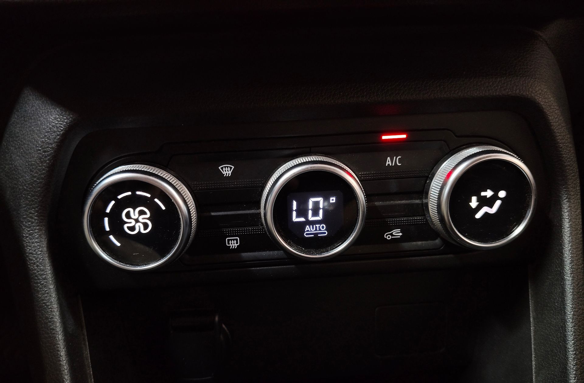 Dacia Sandero Stepway Comfort TCe - foto 29