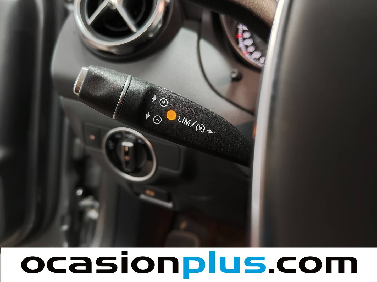 Mercedes GLA Mercedes GLA 180 (122 CV) Pack AMG seminuevo
