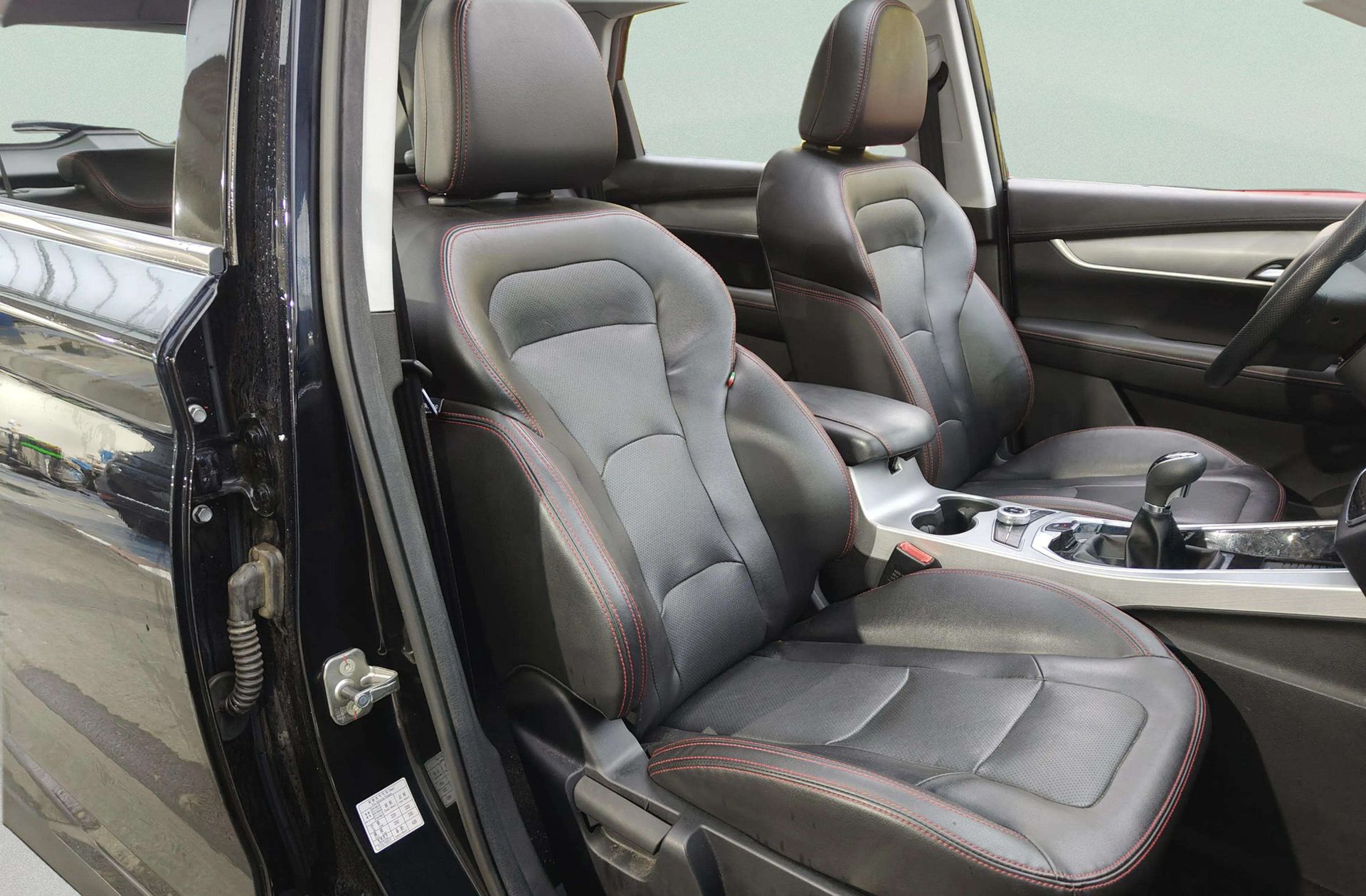 SWM G01 1.5T Luxury - foto 18