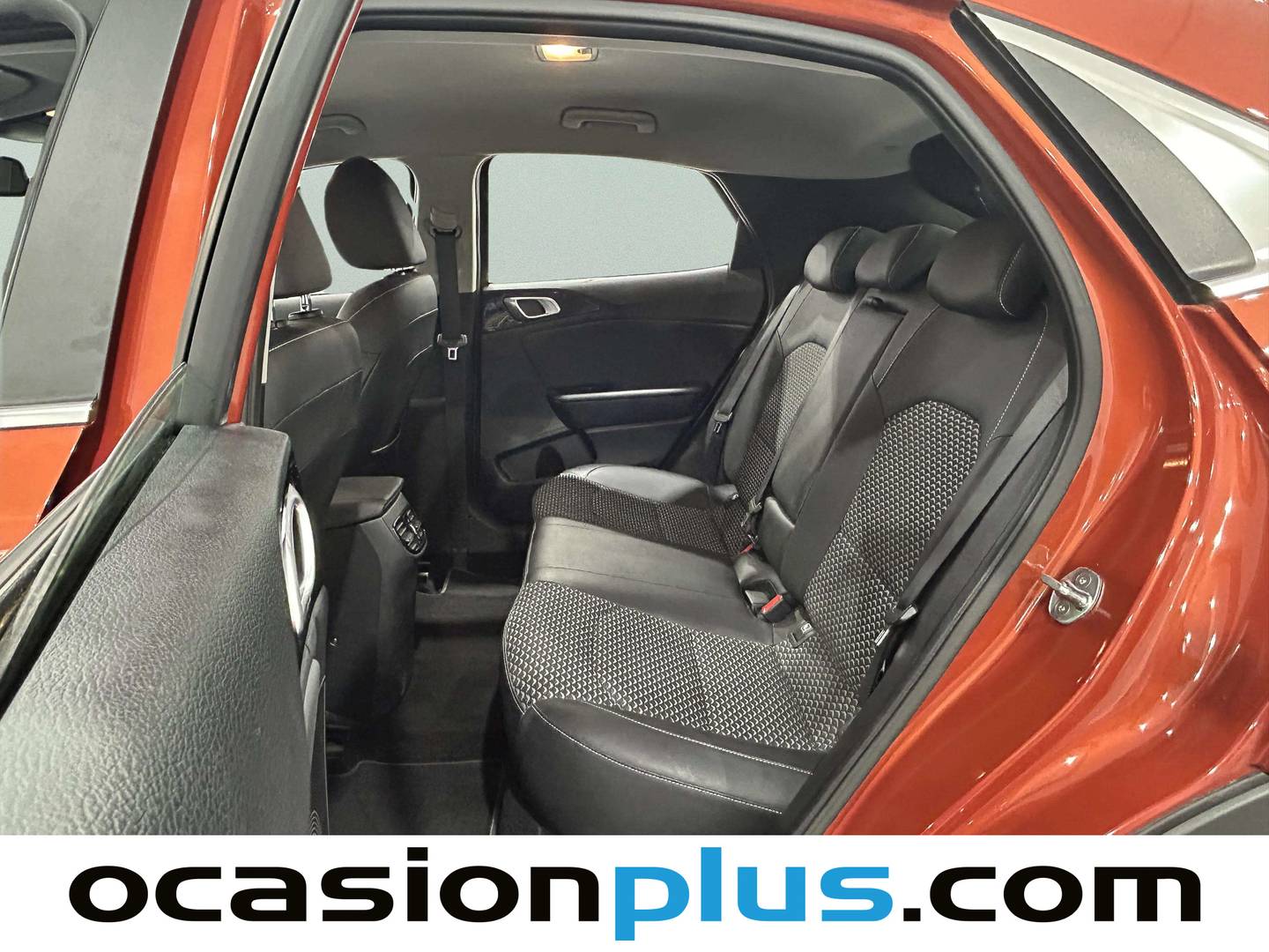 Foto asientos traseros KIA XCeed KIA XCeed 1.0 T-GDi Tech (120 CV)