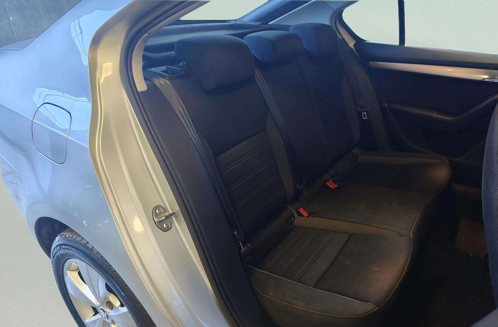 Škoda Octavia 1.6 TDI Like - foto 18