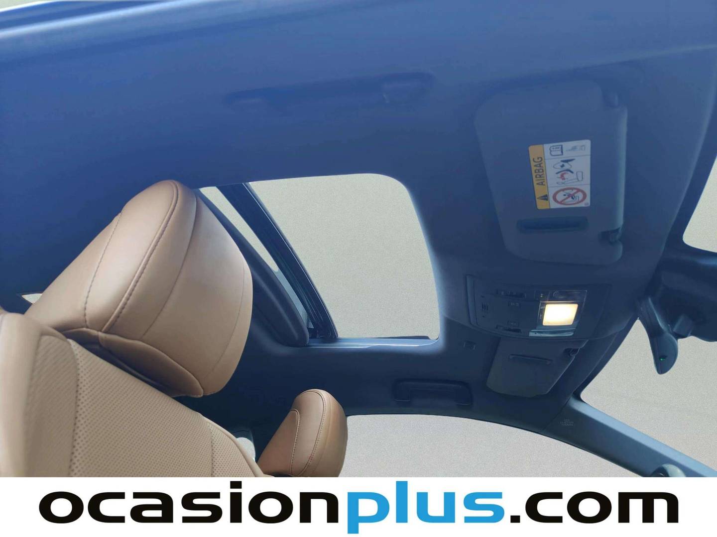 Extras y acabados del Lexus RC Lexus RC RC 300h Executive Navi NEDC (223 CV)