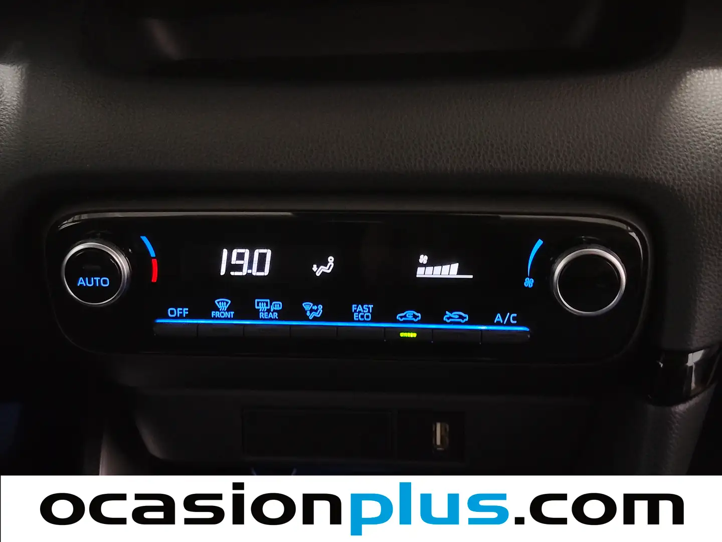 Foto Toyota Yaris Toyota Yaris 120H Business Plus (116 CV)