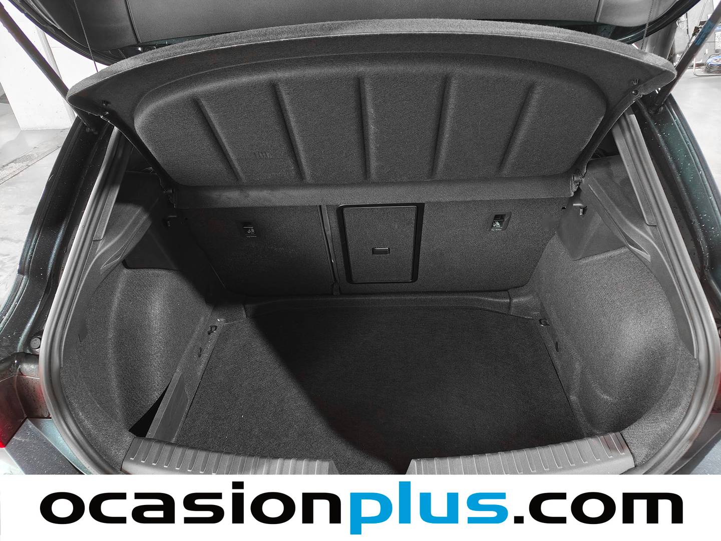 Fotos maletero Seat León SEAT León 1.5 eTSI S&S FR Launch Pack L DSG (150 CV)