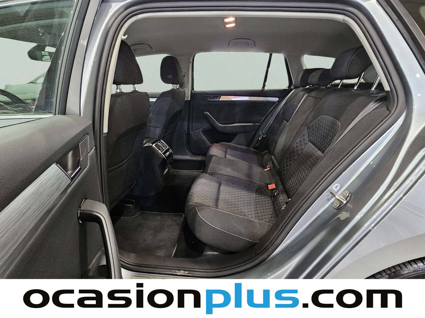 Foto asientos traseros Skoda Superb Skoda Superb Combi 1.5 TSI Ambition (150 CV)