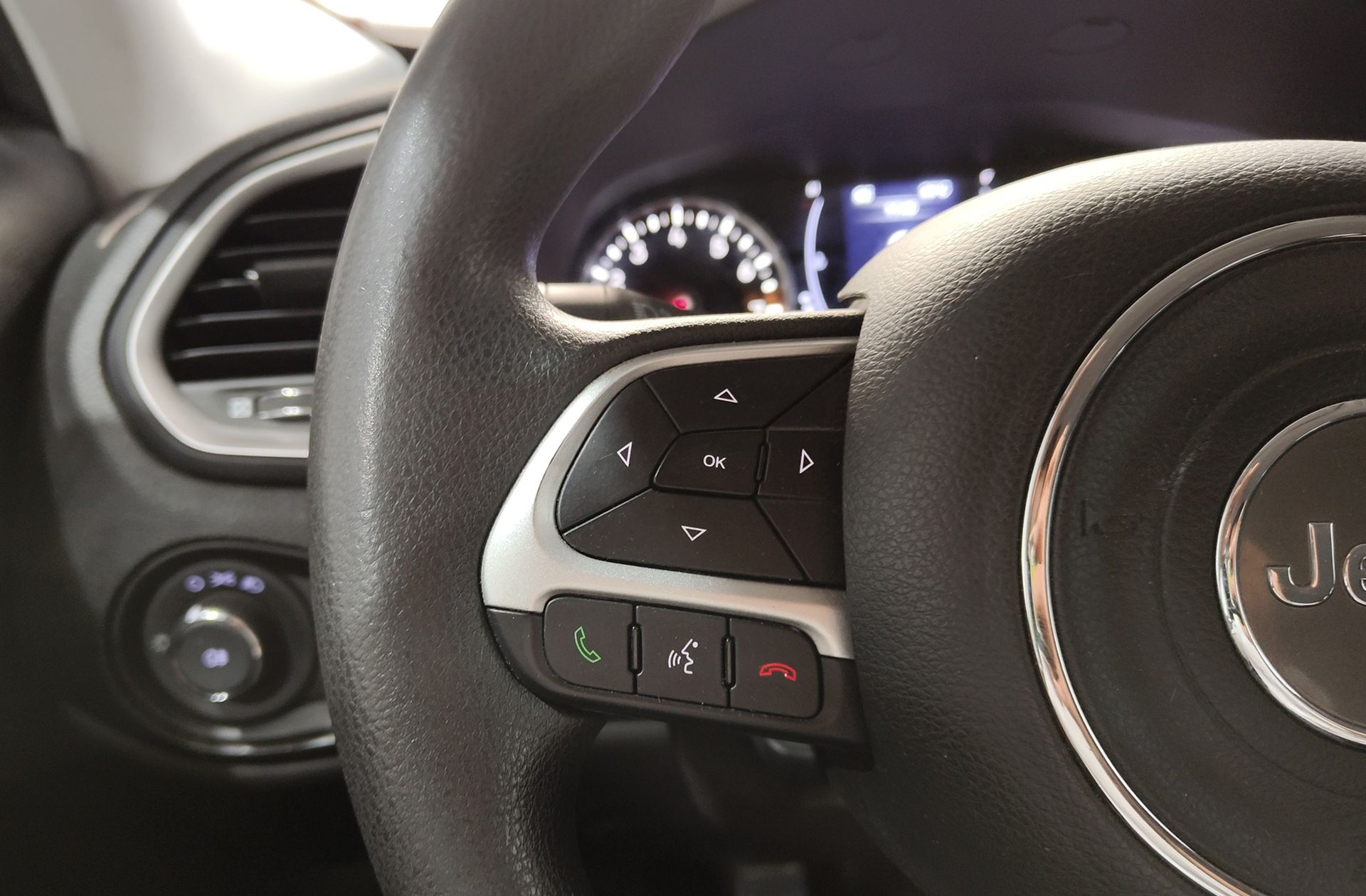 Jeep Renegade 1.6 E-TORQ Sport FWD E6 - foto 26