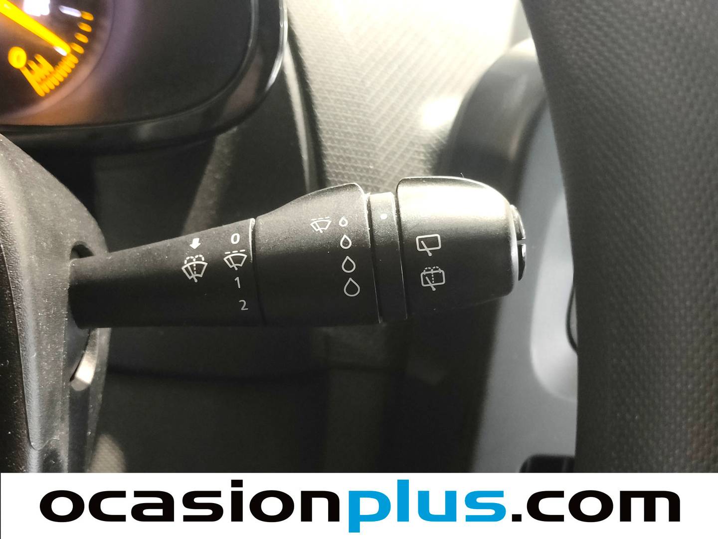 Renault Clio Renault Clio Sport Tourer 1.2 16V Authentique E6 (75 CV) de segunda mano