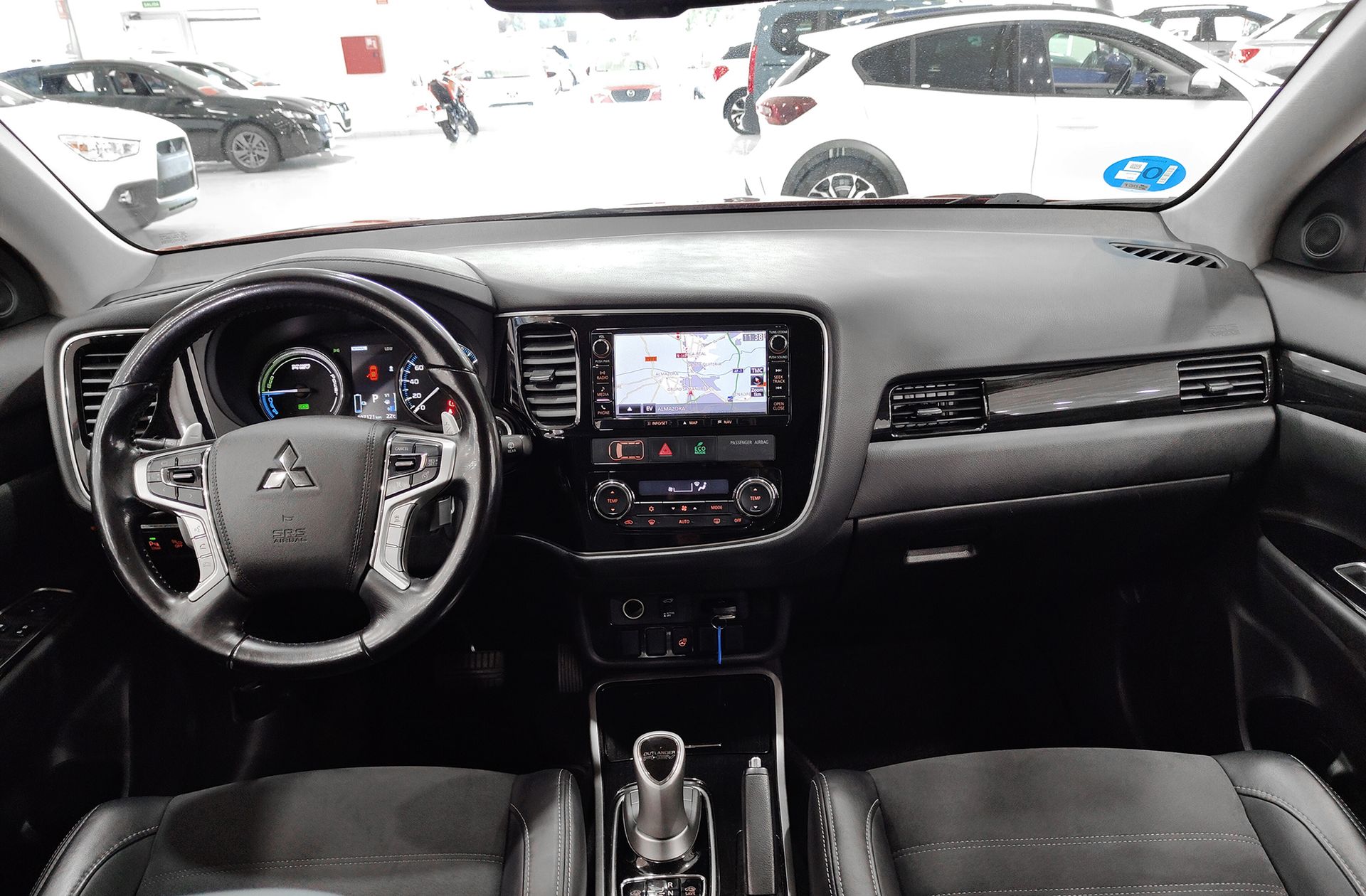 Mitsubishi Outlander 2.0 PHEV Kaiteki 4WD - foto 10