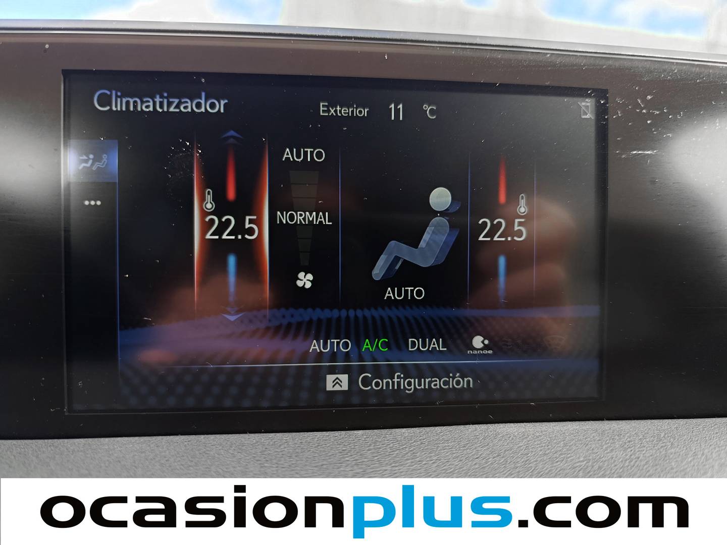 Foto Lexus UX Lexus UX 250h Business 2WD (184 CV)