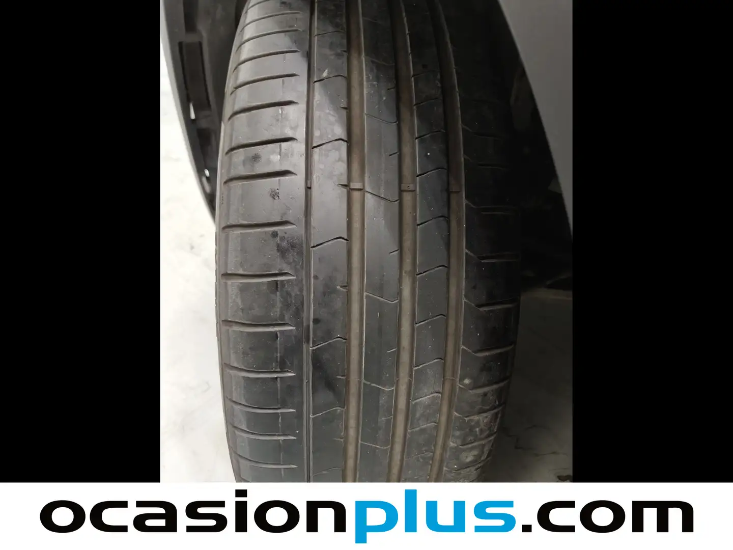 Foto Mercedes GLB Mercedes-Benz GLB 200 d 4Matic Pack AMG (150 CV)