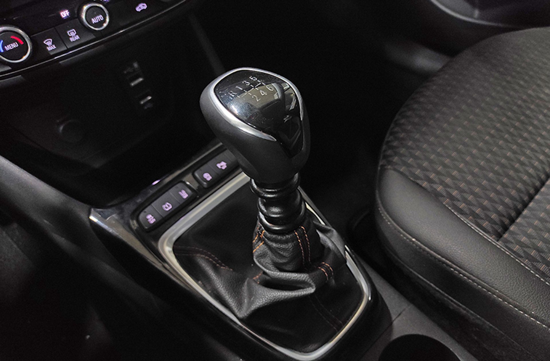 Opel Crossland 1.2 Innovation - foto 39