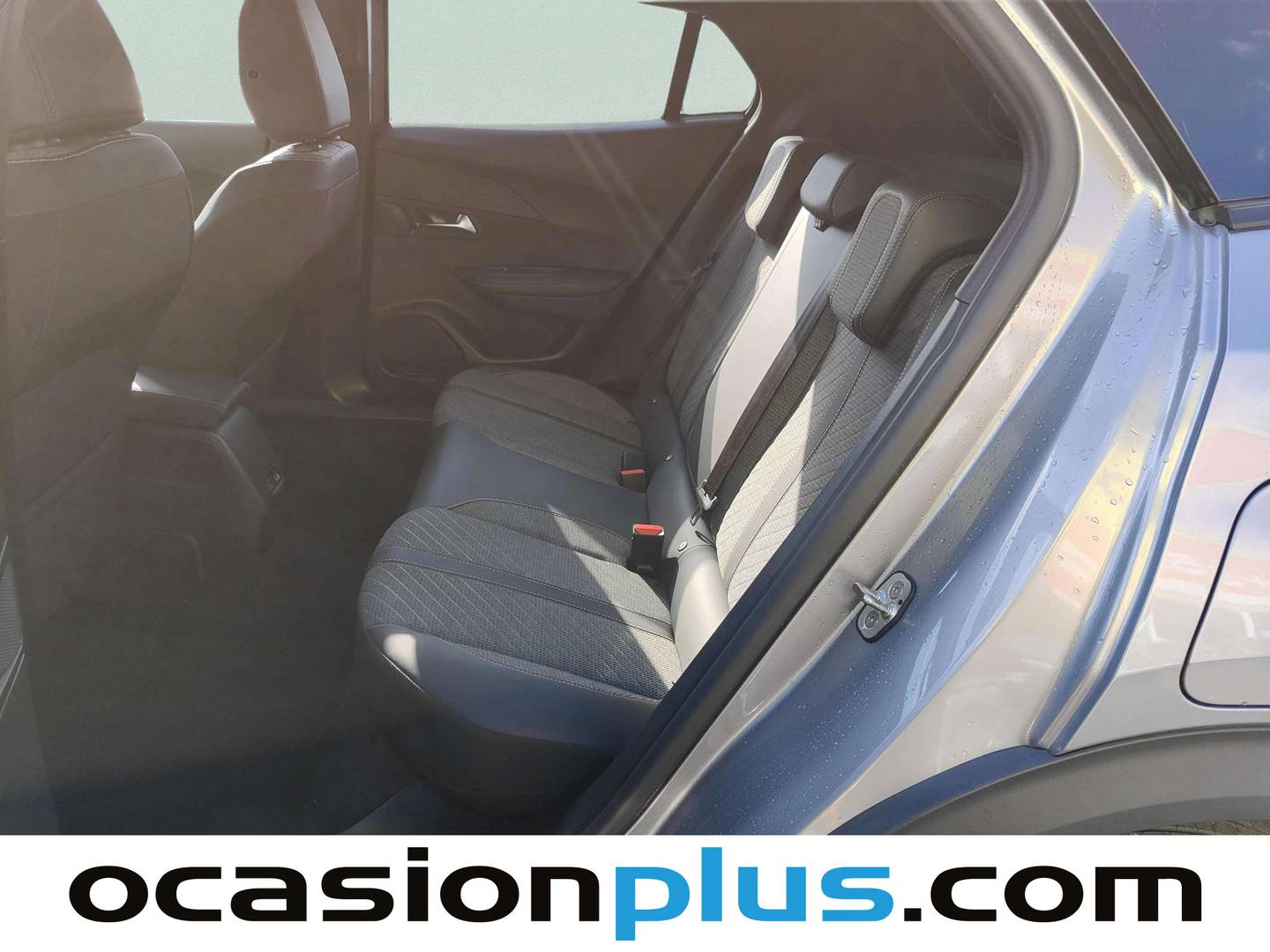 Foto asientos traseros Peugeot 2008 Peugeot 2008 Allure Hybrid eDCS6 (145 CV)