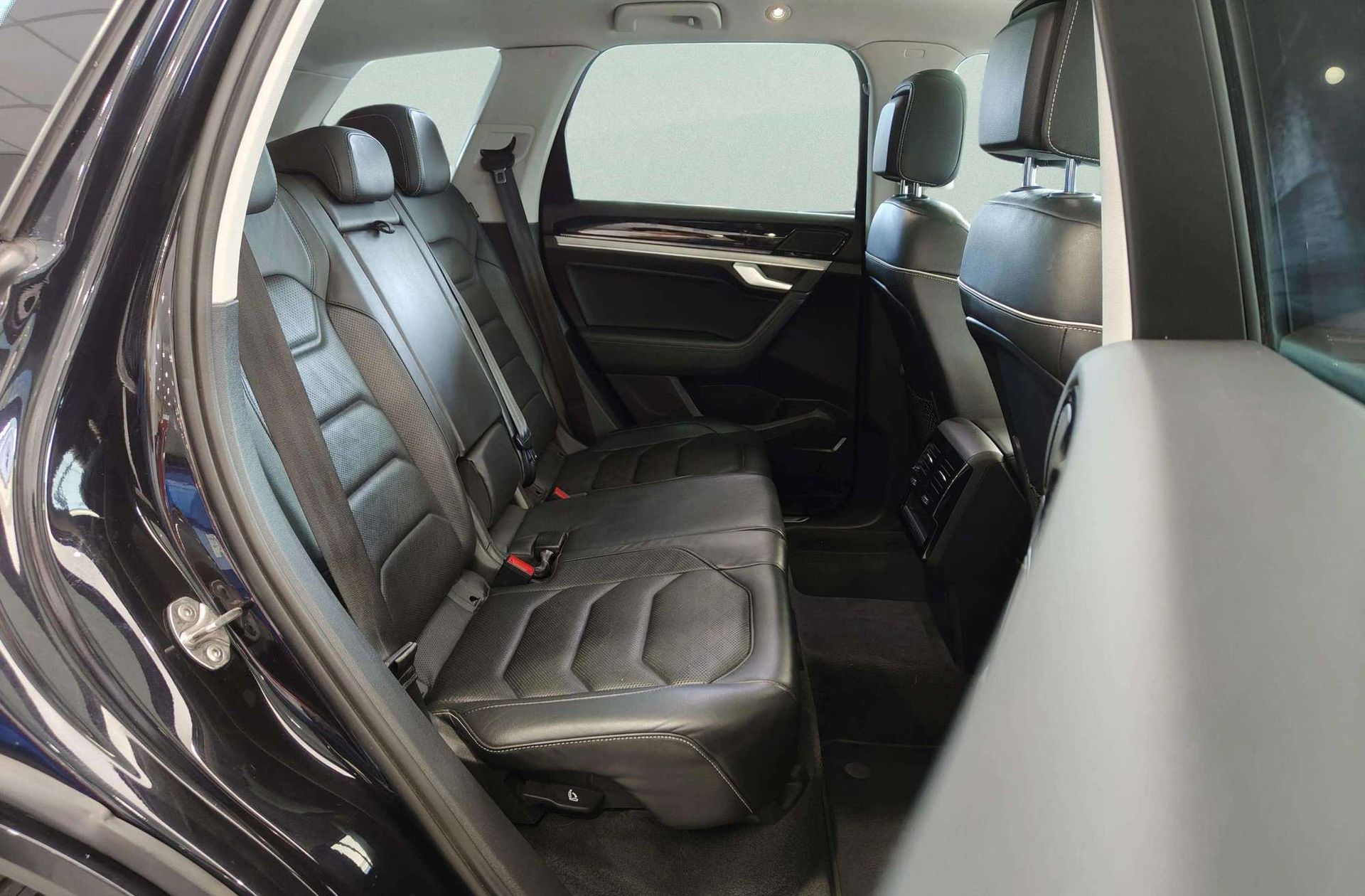 Volkswagen Touareg R-Line 3.0 TDI 4Motion Tiptronic - foto 30