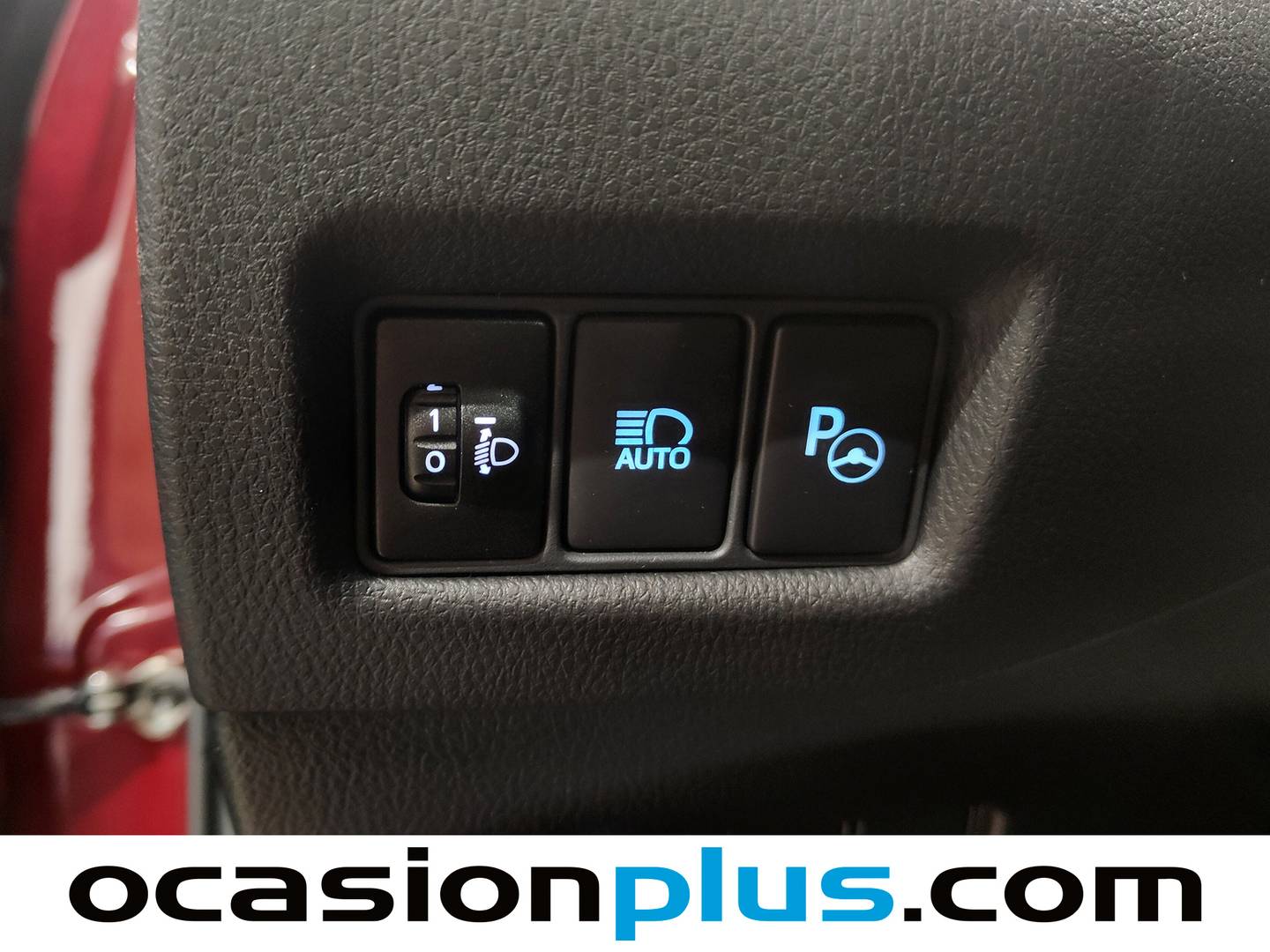 Equipamiento del Toyota C-HR Toyota C-HR 1.8 125H Advance (122 CV)