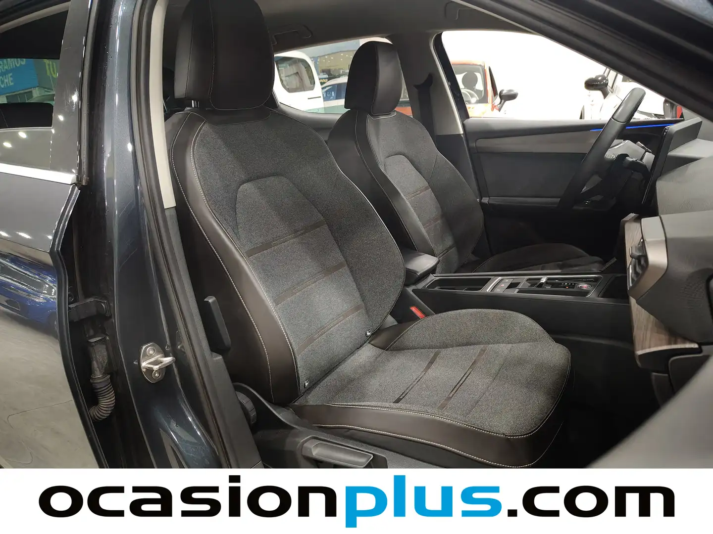 Foto Seat León SEAT León 1.5 eTSI S&S Xcellence Go L DSG (150 CV)