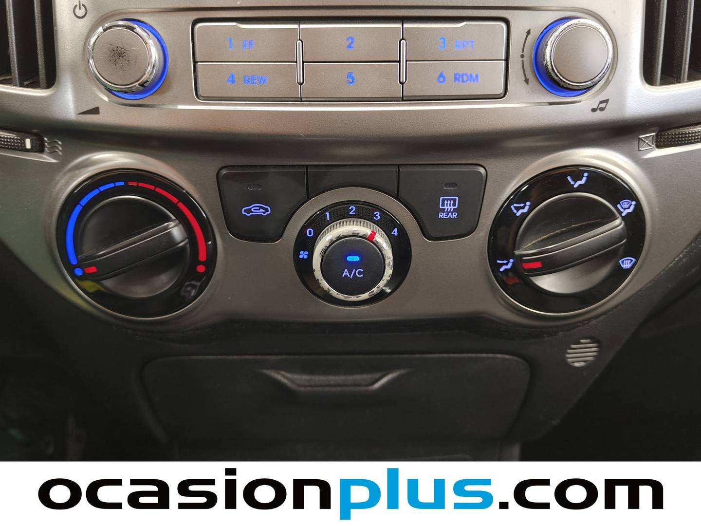 Acabados Hyundai i20 Hyundai i20 1.4 CRDI SLE (90 CV)