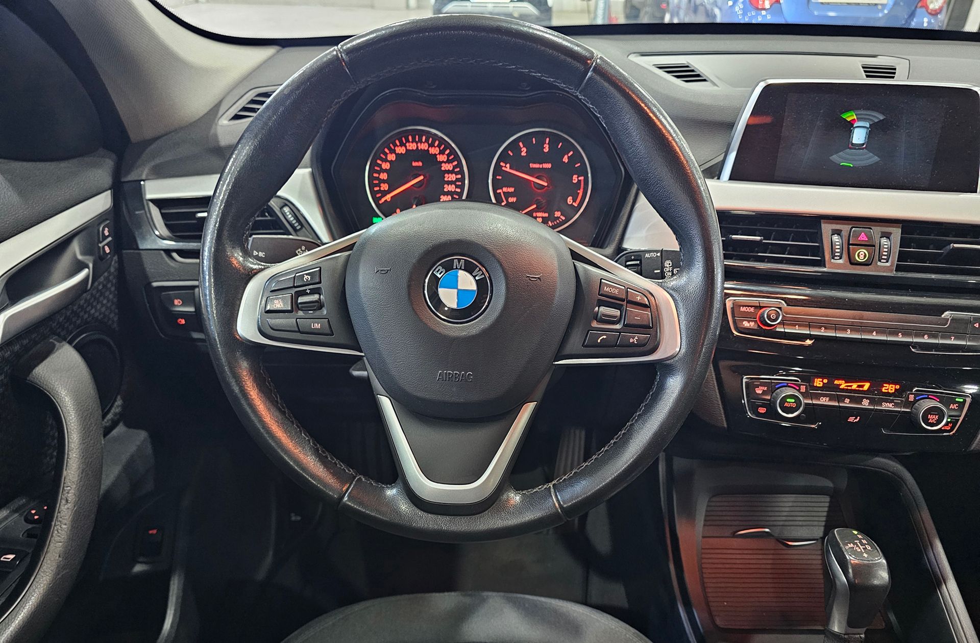 BMW X1 sDrive18d Business - foto 25