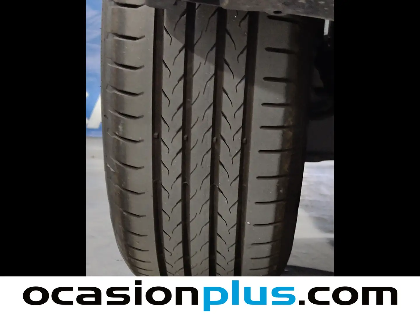 Foto Peugeot 2008 Peugeot 2008 Allure Hybrid eDCS6 (136 CV)