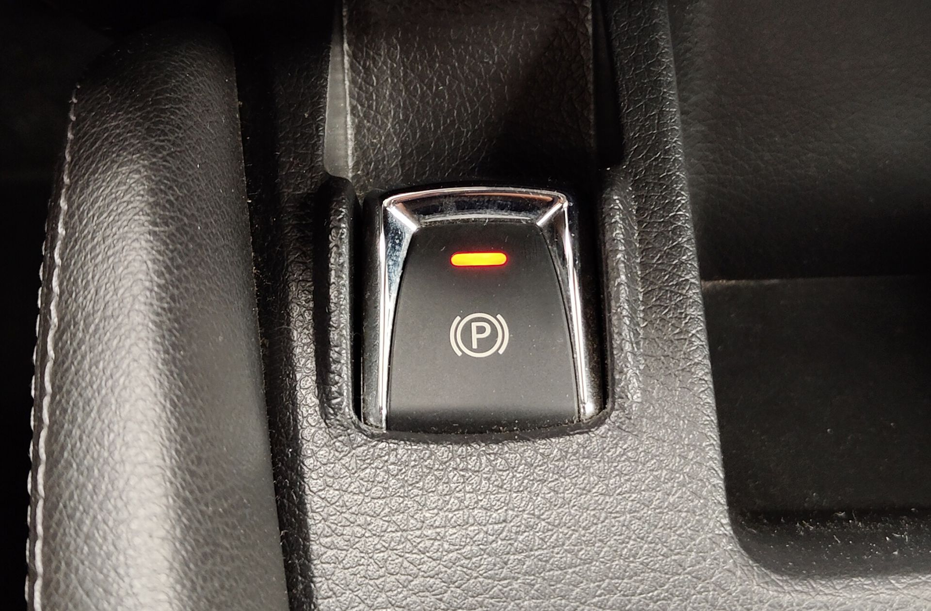 Nissan Qashqai DIG-T 115 N-Connecta 4x2 XTronic - foto 25