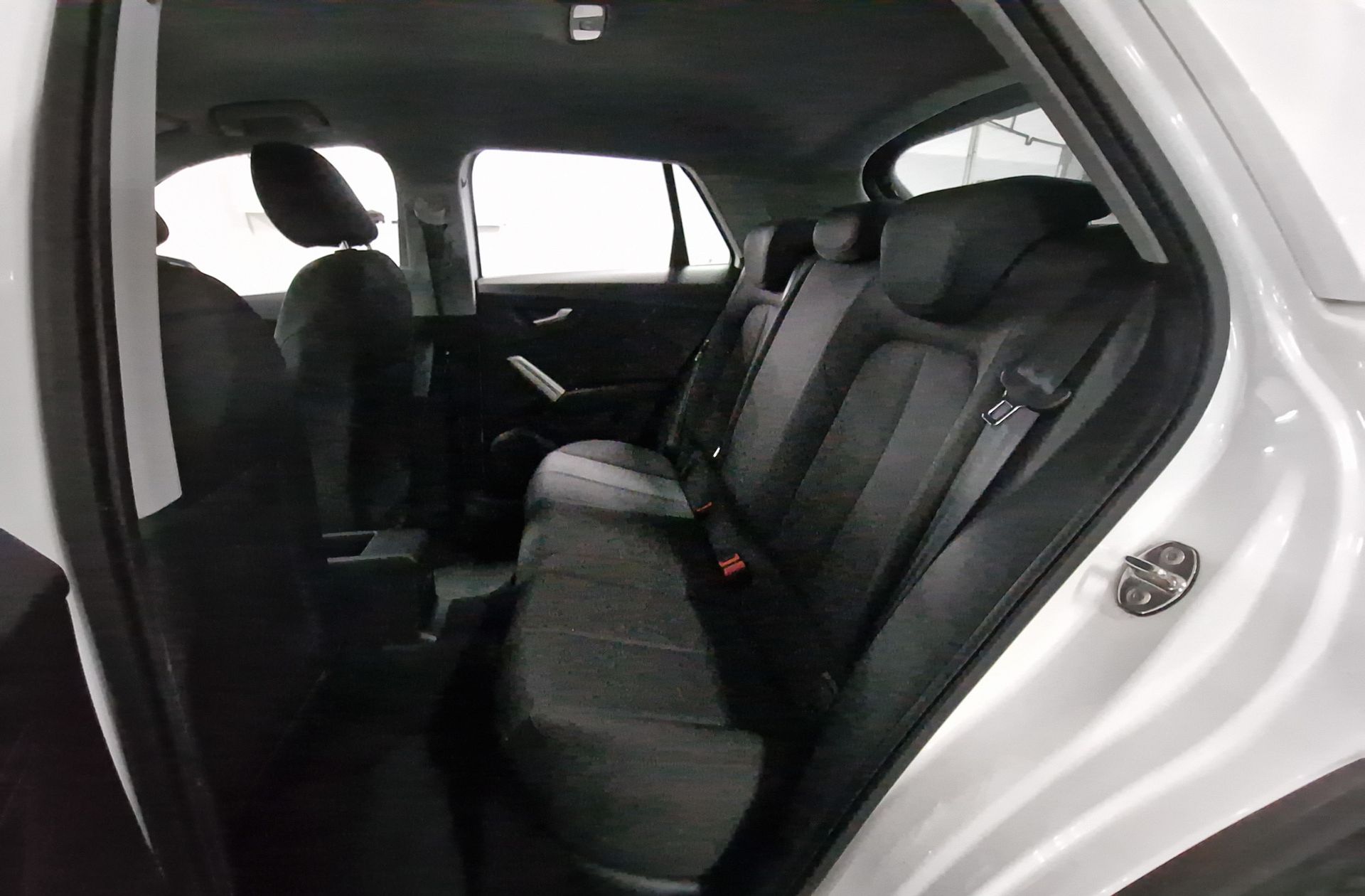 Audi Q2 30 TDI - foto 10