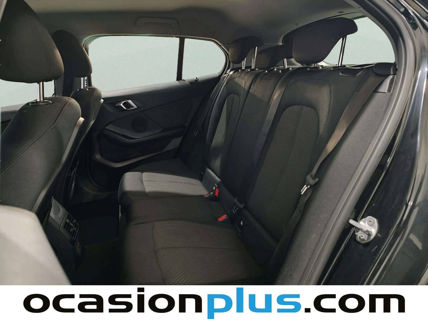 Foto asientos traseros BMW Serie 1 BMW Serie 1 118i (140 CV)