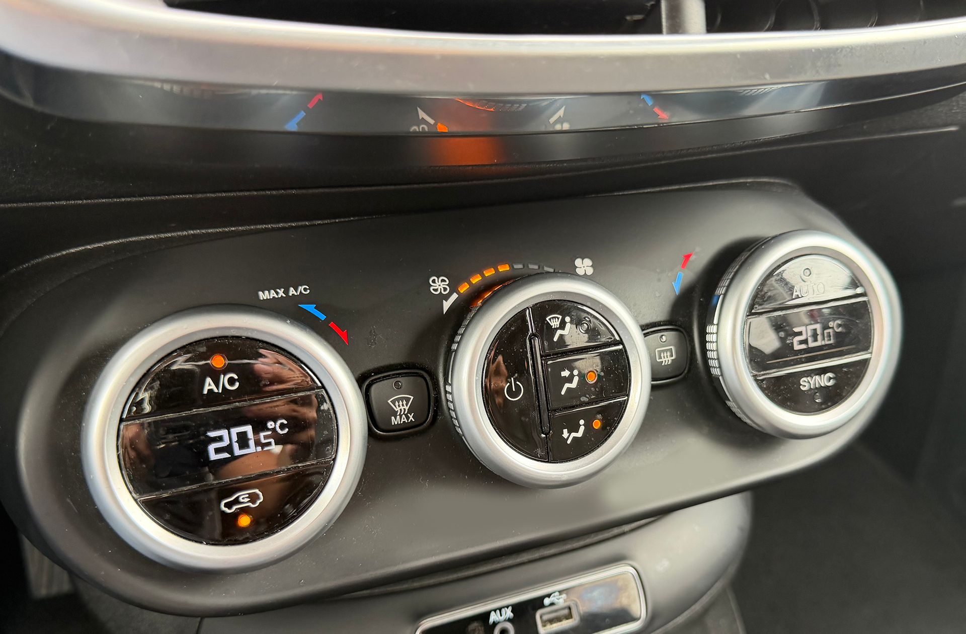 Fiat 500X 1.6 MultiJet Lounge 4x2 - foto 24