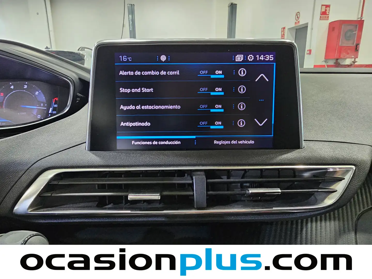 Foto Peugeot 3008 Peugeot 3008 BlueHDI 130 S&S Active EAT8  (130 CV)