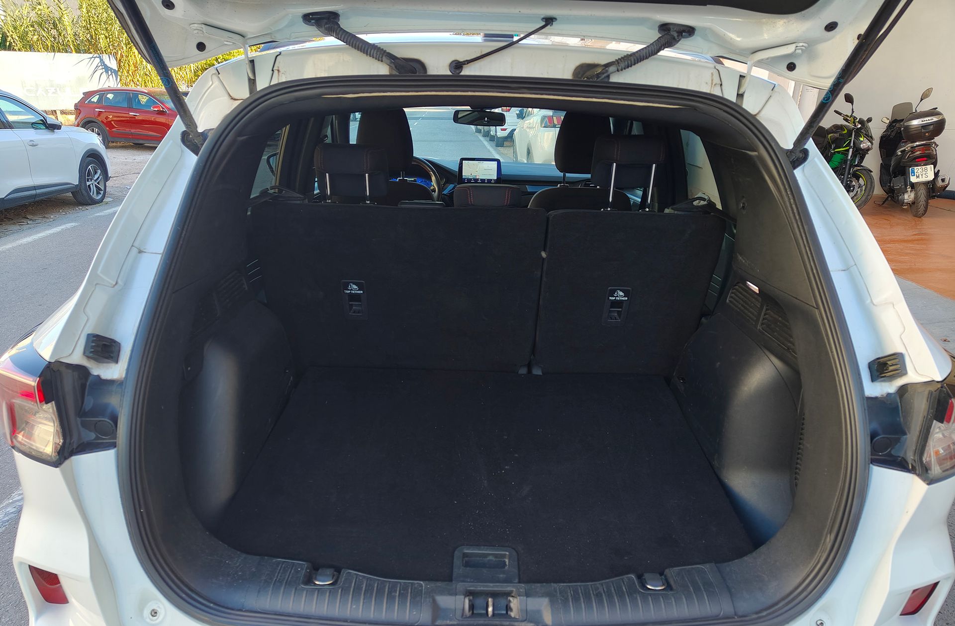 Ford Kuga 1.5 EcoBlue ST-Line - foto 18