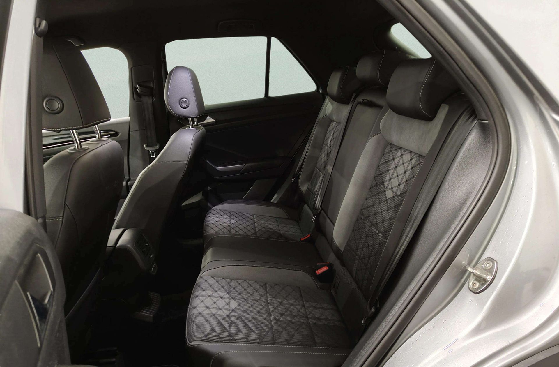 Volkswagen T-Roc R-Line 1.5 TSI Pack R-Line - foto 14