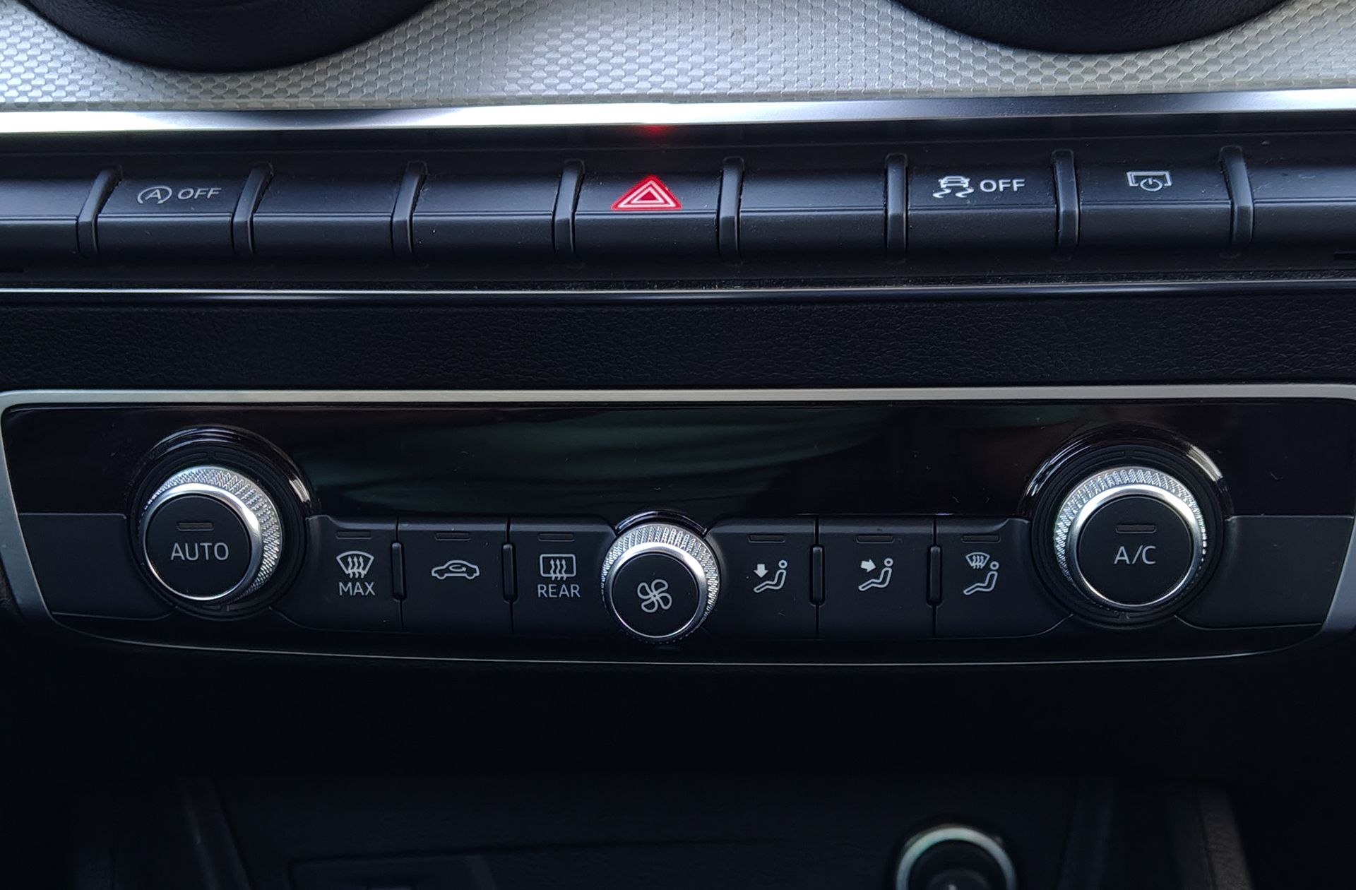 Audi Q2 Advanced 30 TDI - foto 30