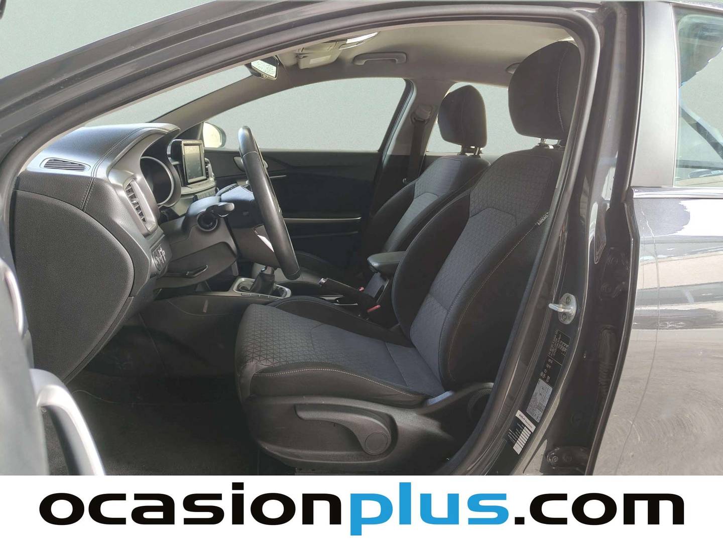 Foto asientos delanteros KIA Ceed KIA Ceed 1.4 CVVT Drive (100 CV)