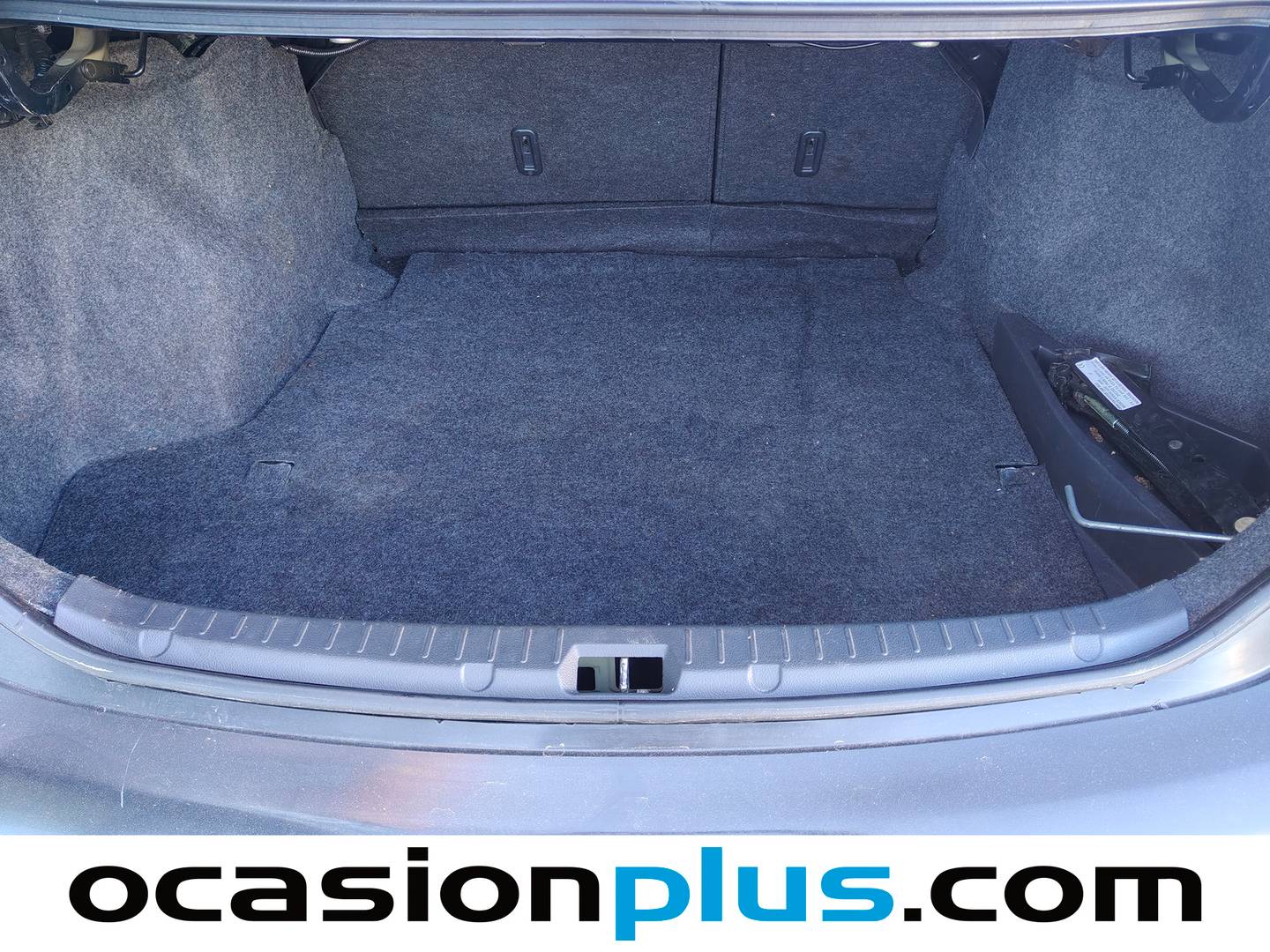 Toyota Corolla Sedán Toyota Corolla 1.6 VVT-I Sedan Sol (124 CV) manual