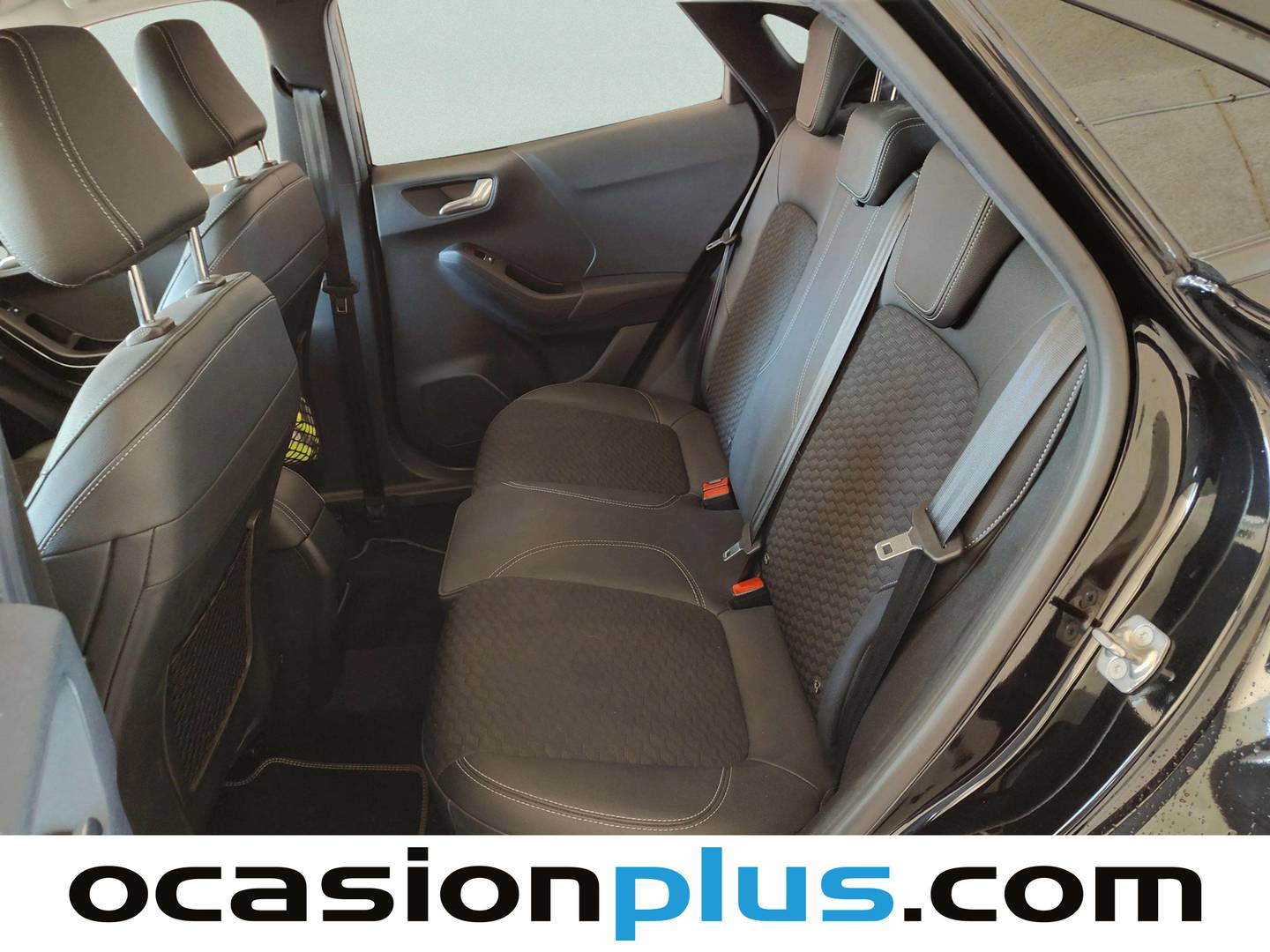 Foto asientos traseros Ford Puma Ford Puma 1.0 EcoBoost MHEV Titanium X (125 CV)