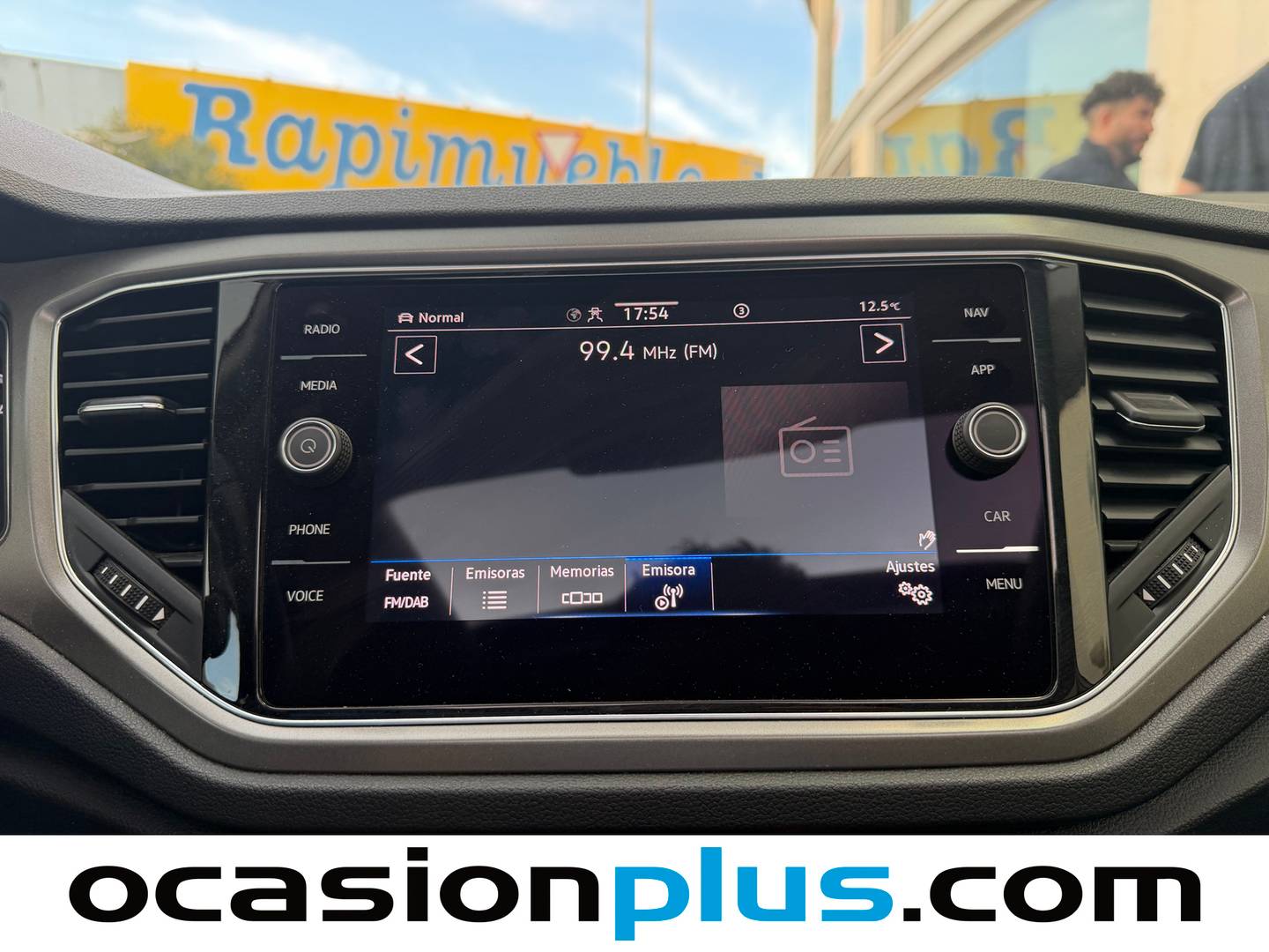 Foto Volkswagen T-Roc Volkswagen T-Roc Advance 2.0 TDI (150 CV)