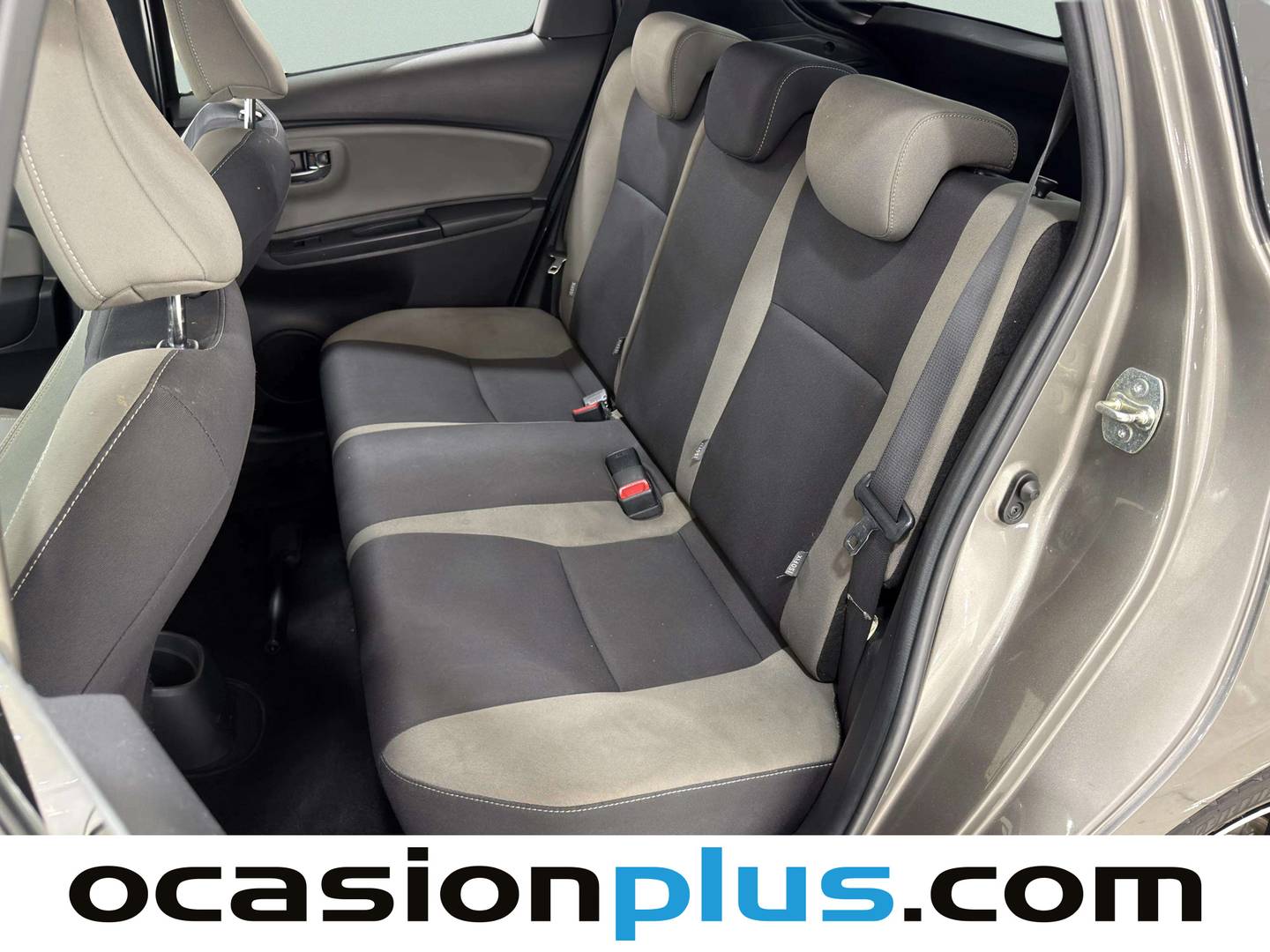 Foto asientos traseros Toyota Yaris Toyota Yaris 1.3 100 Feel (99 CV)