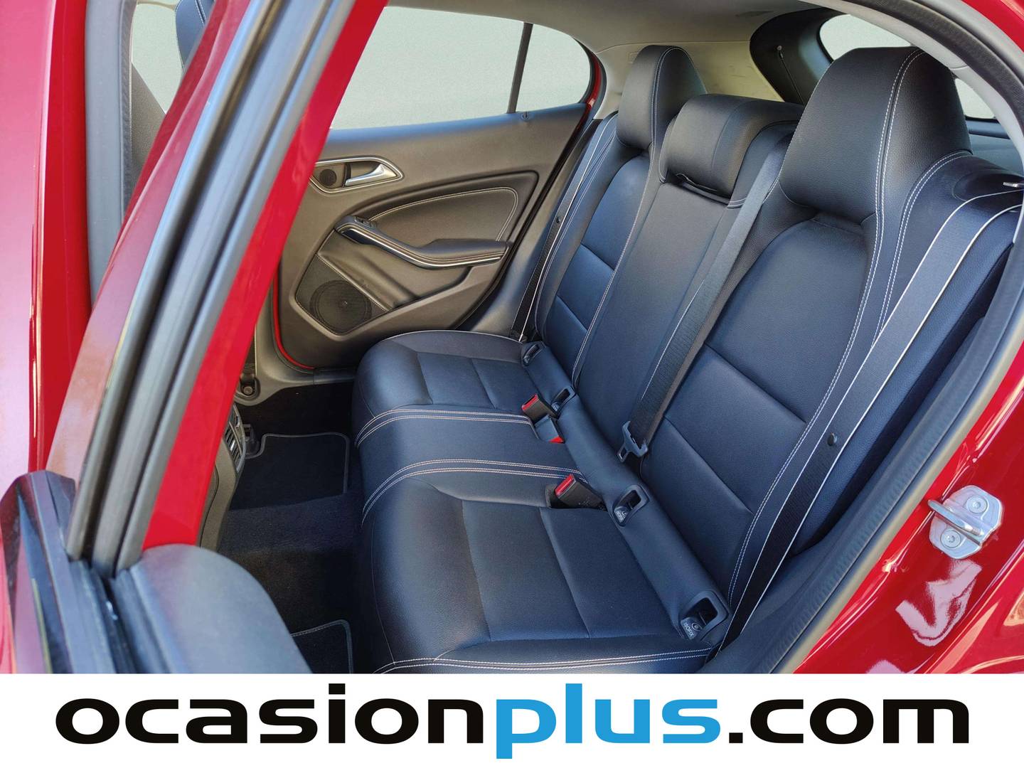 Foto asientos traseros Mercedes GLA Mercedes-Benz GLA 200 (156 CV)