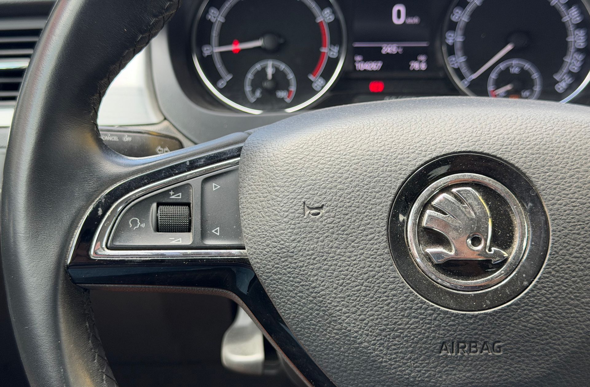 Škoda Rapid 1.0 TSI Ambition - foto 22