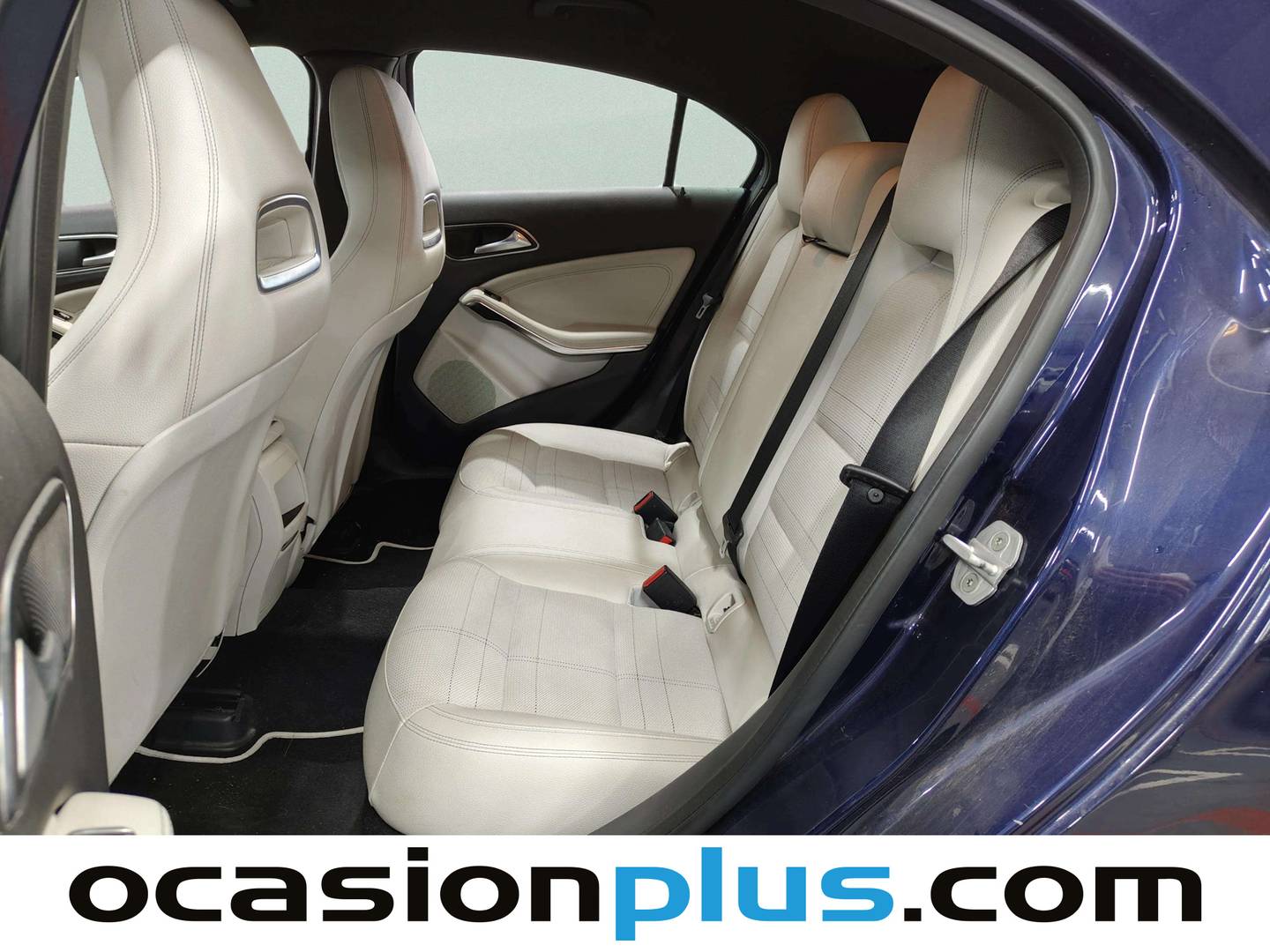 Foto asientos traseros Mercedes Clase A Mercedes-Benz Clase A 180 d (109 CV)