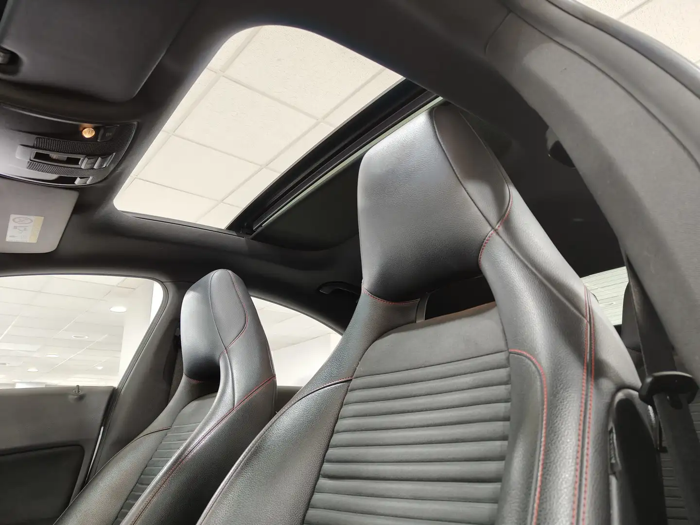 Foto Mercedes CLA Mercedes-Benz CLA 200 CDI Urban (136 CV) Pack AMG