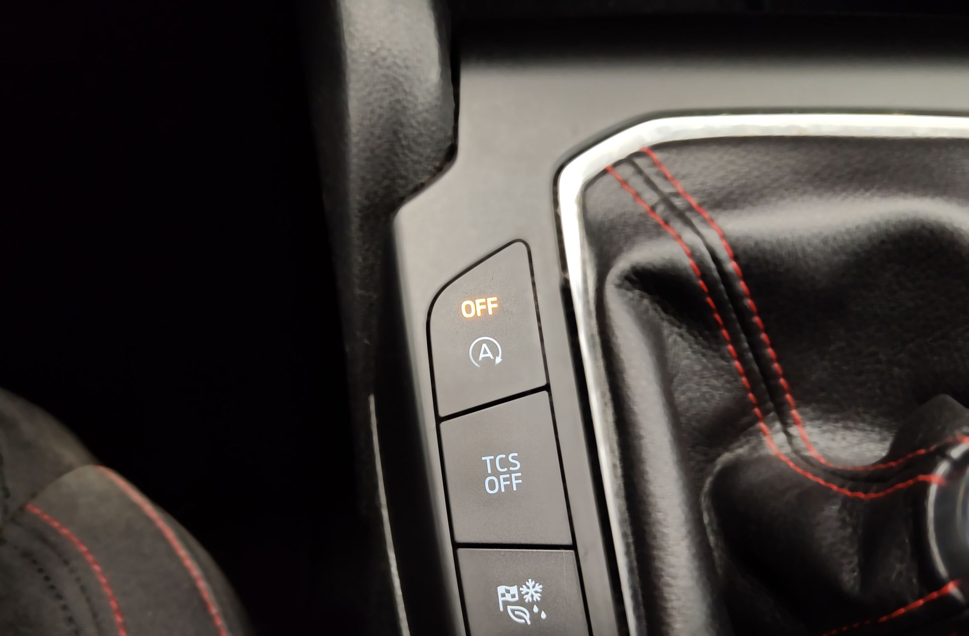 Ford Focus 1.5 EcoBlue ST-Line - foto 31