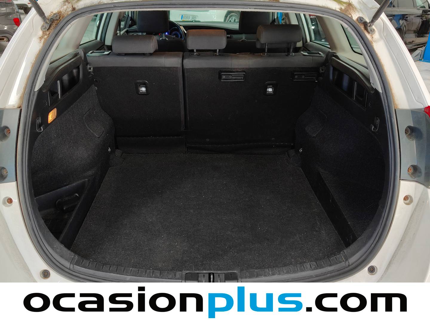 Fotos maletero Toyota Auris Toyota Auris 140H Hybrid Touring Sports Active (136 CV)