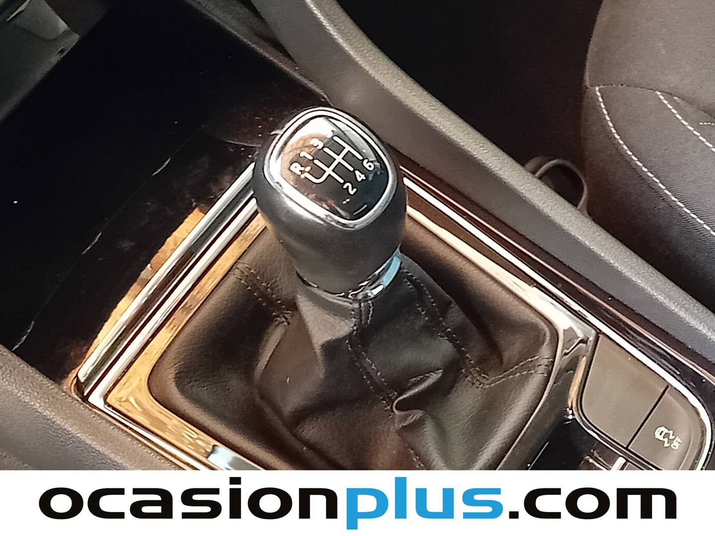 Foto Skoda Karoq Skoda Karoq 1.0 TSI Like (115 CV)